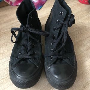 LAST CHANCE Black Converse